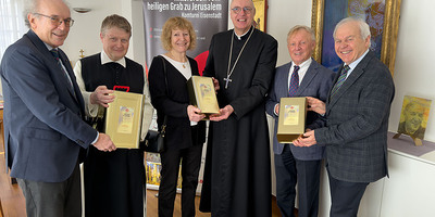 Delegation der Grabesritter beim Diözesanbischof. Von links: Christian Preschitz, P. Michael Weiss OCist (Prior), Elisabeth Preschitz (Leitende Komturdame), Diözesanbischof Ägidius J. Zsifkovics, Franz Fischer, Friedrich Luisser (Komtureisekretär).