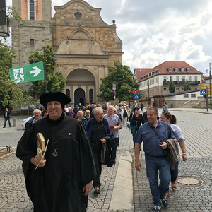 Auf den Spuren Martin Luthers in Eisenach (hier dargestellt von einem talentierten, äußerst liebenswürdigen Fremdenführer)