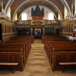 Pfarrkirche innen - das hintere Kirchenschiff