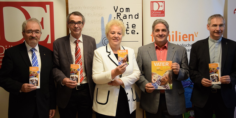 Bei der Pressekonferenz: Superintendent Manfred Koch, Karl Woditsch, Generalsekretär der Katholischen Aktion, Landesrätin Verena Dunst, Alfred Handschuh, Vorsitzender des Katholischen Familienverbandes und Pastoralamtsdirektor Michael Wüger