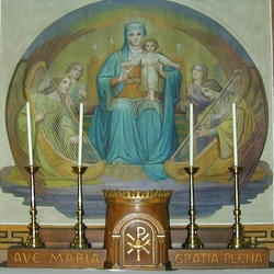 Wandbild über dem Marienaltar