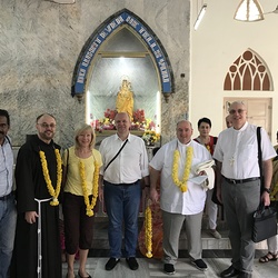 Endlich in Vailankanni angekommen - der Wappenspruch des Eisenstädter Bischofs war schon dort