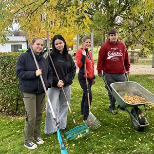 Schülerinnen der 4AW des Pannoneums im Kinderhospizes Sterntalerhof in Loipersdorf-Kitzladen