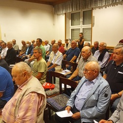 Mehr als 40 Männer haben am Gottesdienst teilgenommen.