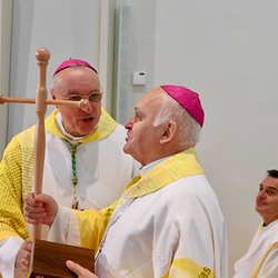Diözesanbischof Ägidius J. Zsifkovics mit Erzbischof Ladislav Német