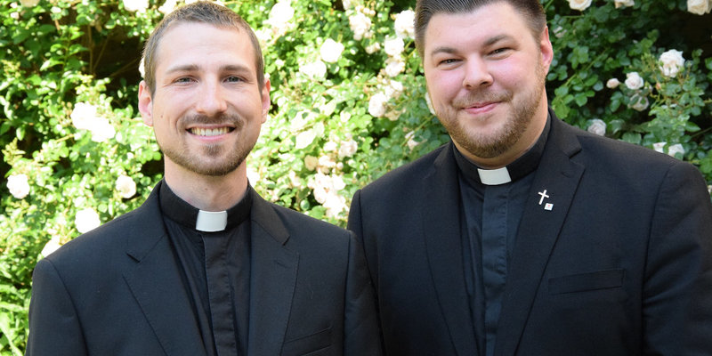 Die beiden Burgenländer Andreas Stipsits und Julian Heissenberger werden am 29. Juni im Martinsdom von Bischof Ägidius Zsifkovics zu Priestern geweiht.