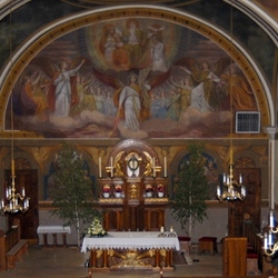 Der Altarraum (Presbyterium) - Ort der Eucharistiefeier