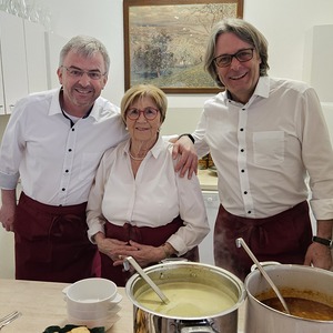 v.l. Pfarrgemeinderat Andi Reisner,  Anna Puntigam und Bürgermeister Gerhard Hutter