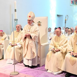 Altbischof Paul Iby mit Diözesanbischof Ägidius J. Zsifkovics, Bischof em. Klaus Küng und Weihbischof Franz Scharl 