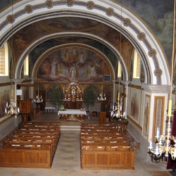 Pfarrkirche innen - das vordere Kirchenschiff